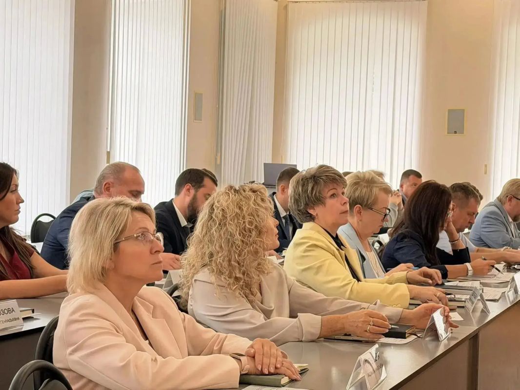 В рамках рабочего совещания подвели итоги работы административной комиссии Энгельсского района за 8 месяцев В рамках рабочего совещания подвели итоги работы административной комиссии Энгельсского района за 8 месяцев