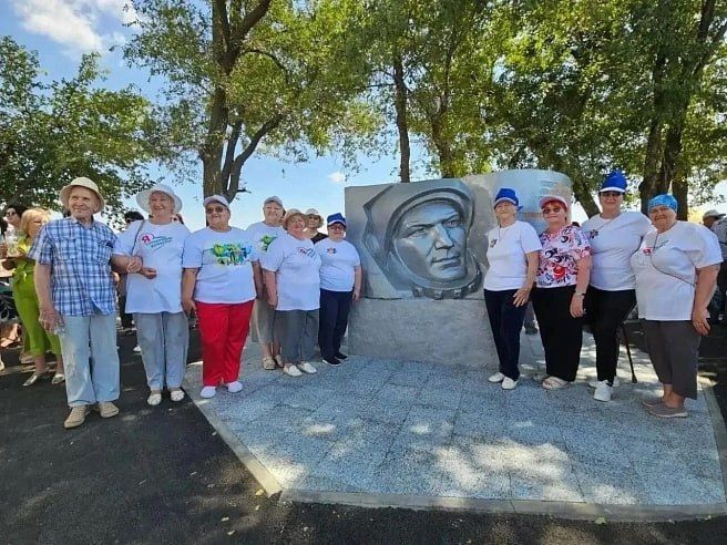 Саратовские пенсионеры прошли курсы по блогингу и освоили работу с нейросетями Саратовские пенсионеры прошли курсы по блогингу и освоили работу с нейросетями