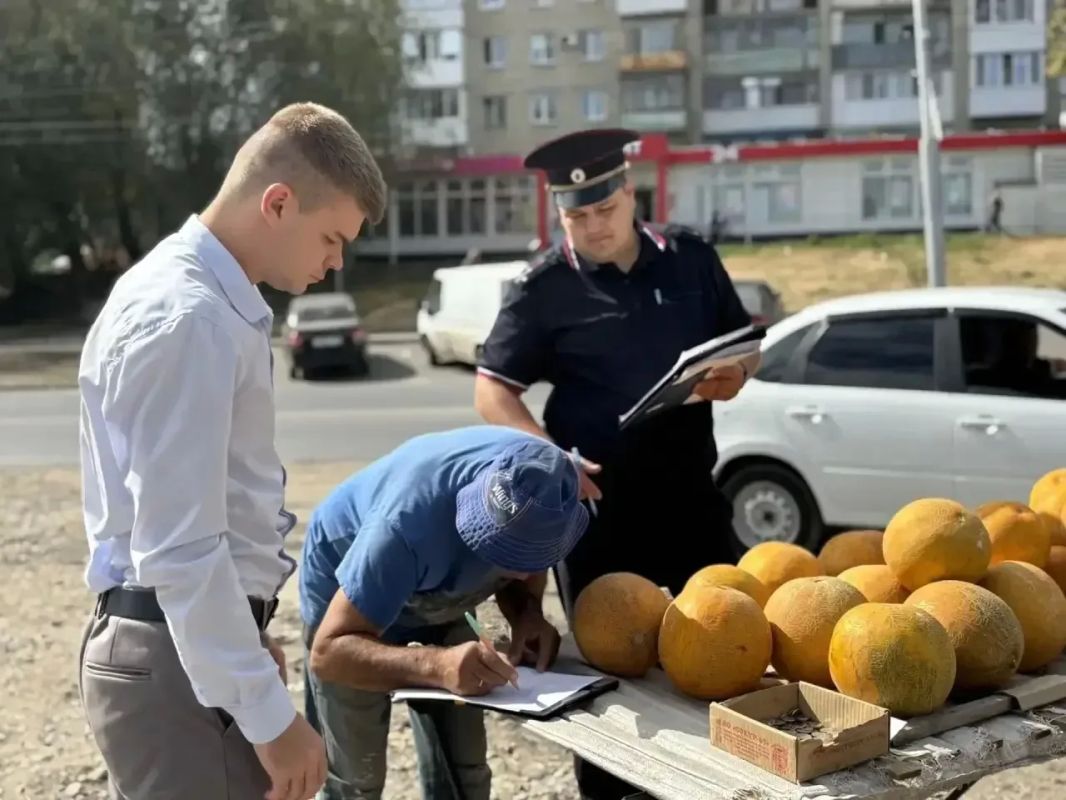 Уличная торговля должна реализоваться в специально отведенных для этого местах Уличная торговля должна реализоваться в специально отведенных для этого местах