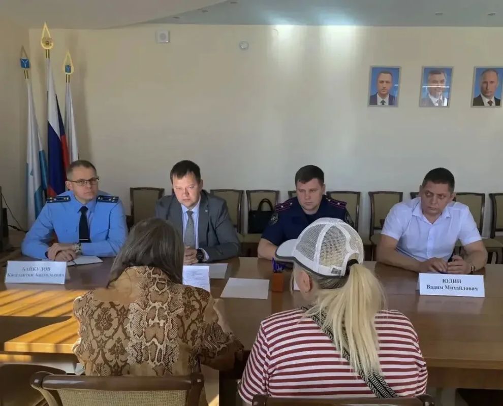 Глава города Саратова Игорь Молчанов провел личный прием участников СВО и членов их семей Глава города Саратова Игорь Молчанов провел личный прием участников СВО и членов их семей