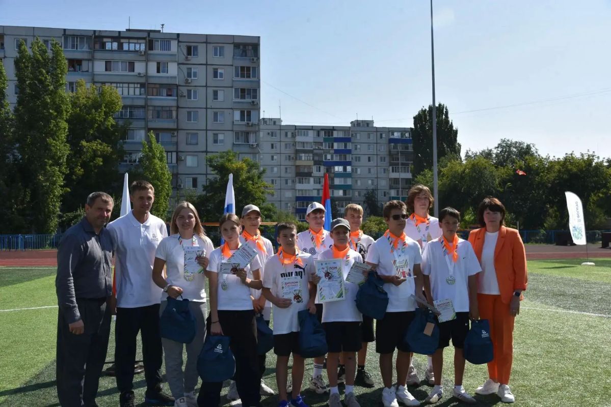 В Балаково весело и задорно прошёл детский спортивный Фестиваль, который был приурочен к празднованию 264-летия Балаково и 25-летия компании «ФосАгро» В Балаково весело и задорно прошёл детский спортивный Фестиваль, который был приурочен к празднованию 264-летия Балаково и 25-летия компании «ФосАгро»
