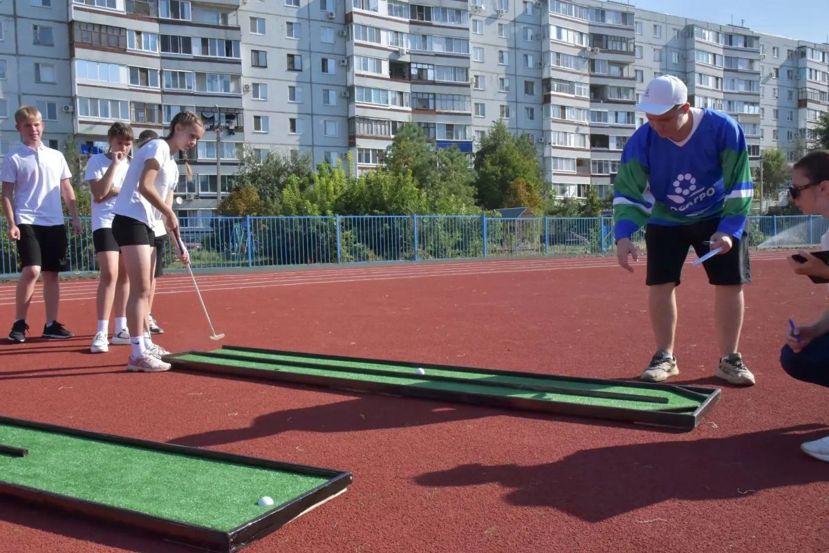 В Балаково весело и задорно прошёл детский спортивный Фестиваль, который был приурочен к празднованию 264-летия Балаково и 25-летия компании «ФосАгро» В Балаково весело и задорно прошёл детский спортивный Фестиваль, который был приурочен к празднованию 264-летия Балаково и 25-летия компании «ФосАгро»