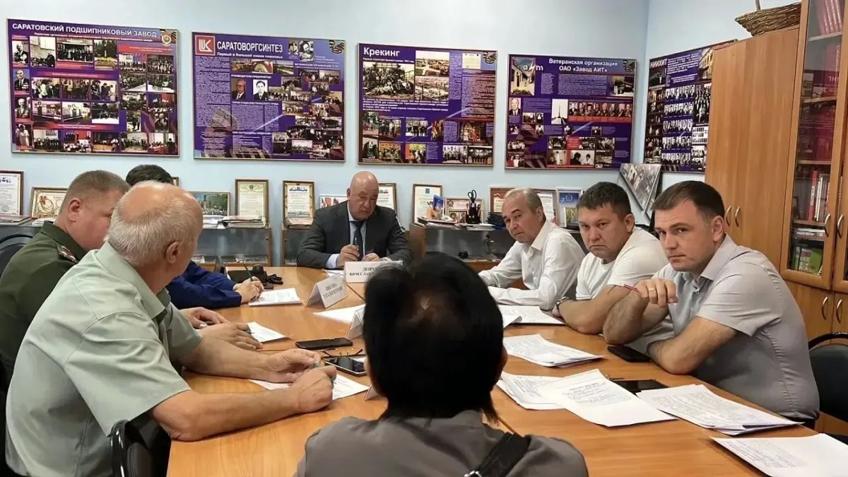 Глава города Саратова Игорь Молчанов провел личный прием участников СВО и членов их семей Глава города Саратова Игорь Молчанов провел личный прием участников СВО и членов их семей
