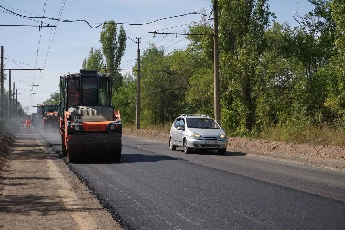 Подъезд к городу Балаково ремонтируют с опережением на год Подъезд к городу Балаково ремонтируют с опережением на год