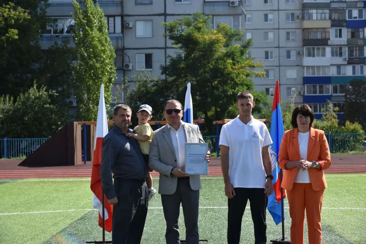 В Балаково весело и задорно прошёл детский спортивный Фестиваль, который был приурочен к празднованию 264-летия Балаково и 25-летия компании «ФосАгро» В Балаково весело и задорно прошёл детский спортивный Фестиваль, который был приурочен к празднованию 264-летия Балаково и 25-летия компании «ФосАгро»