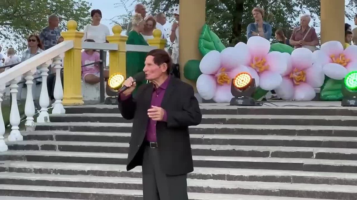 "5 сентября в городском парке «Покровский» вновь состоялся творческий проект "Покровские субботние вечера"