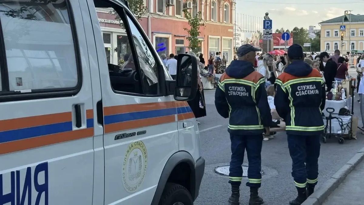 ОБЕСПЕЧЕНИЕ БЕЗОПАСНОСТИ. В минувшие выходные в Саратове прошли праздничные мероприятия, посвященные Дню туризма ОБЕСПЕЧЕНИЕ БЕЗОПАСНОСТИ. В минувшие выходные в Саратове прошли праздничные мероприятия, посвященные Дню туризма