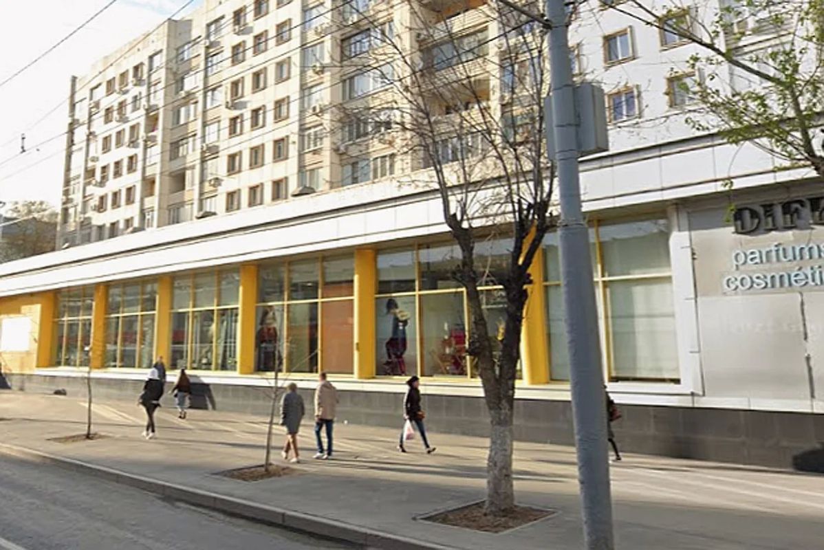 В саратовском «Архипелаге» мужчина разбился насмерть