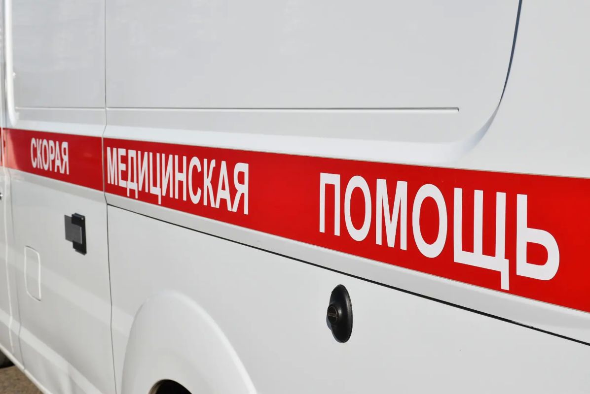 В Саратове на улице Рахова девушка сорвалась с высоты