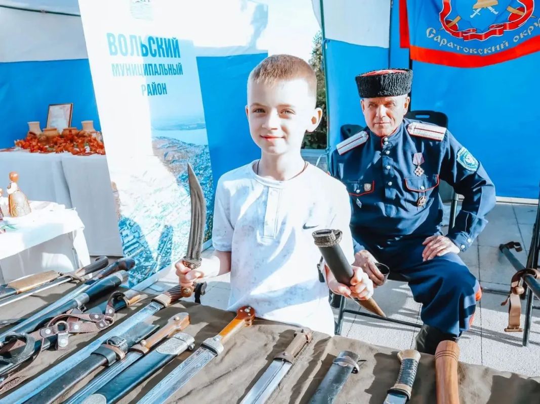 Сила традиций в Саратове. Сегодня на Фединском спуске прошёл фестиваль русской культуры и быта «Сила традиций» Сила традиций в Саратове. Сегодня на Фединском спуске прошёл фестиваль русской культуры и быта «Сила традиций»