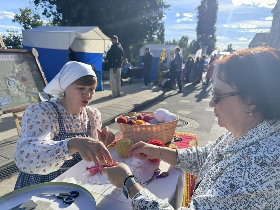 Сегодня Энгельсский муниципальный район принял участие в фестивале русской культуры и быта «Сила традиций» Сегодня Энгельсский муниципальный район принял участие в фестивале русской культуры и быта «Сила традиций»