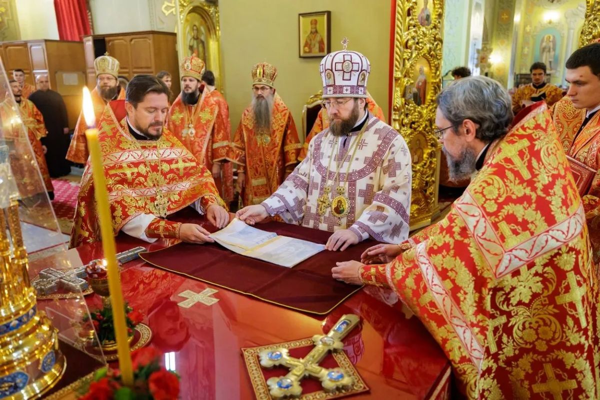 В Покровском соборе Саратова состоялась Божественная литургия в честь Собора Саратовских святых В Покровском соборе Саратова состоялась Божественная литургия в честь Собора Саратовских святых