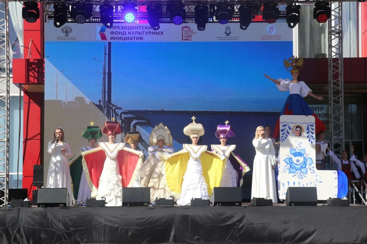 В Саратове прошел смотр-конкурс исполнителей народной песни В Саратове прошел смотр-конкурс исполнителей народной песни