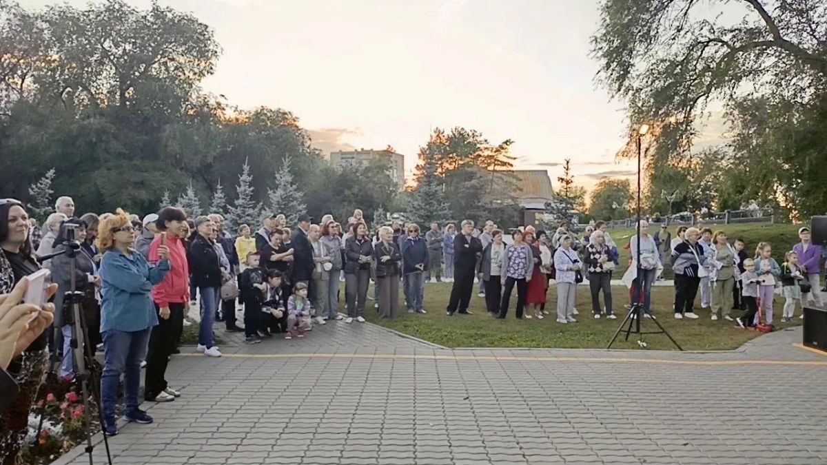 ФИНАЛЬНЫЙ АККОРД: в парке «Покровский» состоялось закрытие четвёртого сезона районного проекта «Покровские субботние вечера» ФИНАЛЬНЫЙ АККОРД: в парке «Покровский» состоялось закрытие четвёртого сезона районного проекта «Покровские субботние вечера»