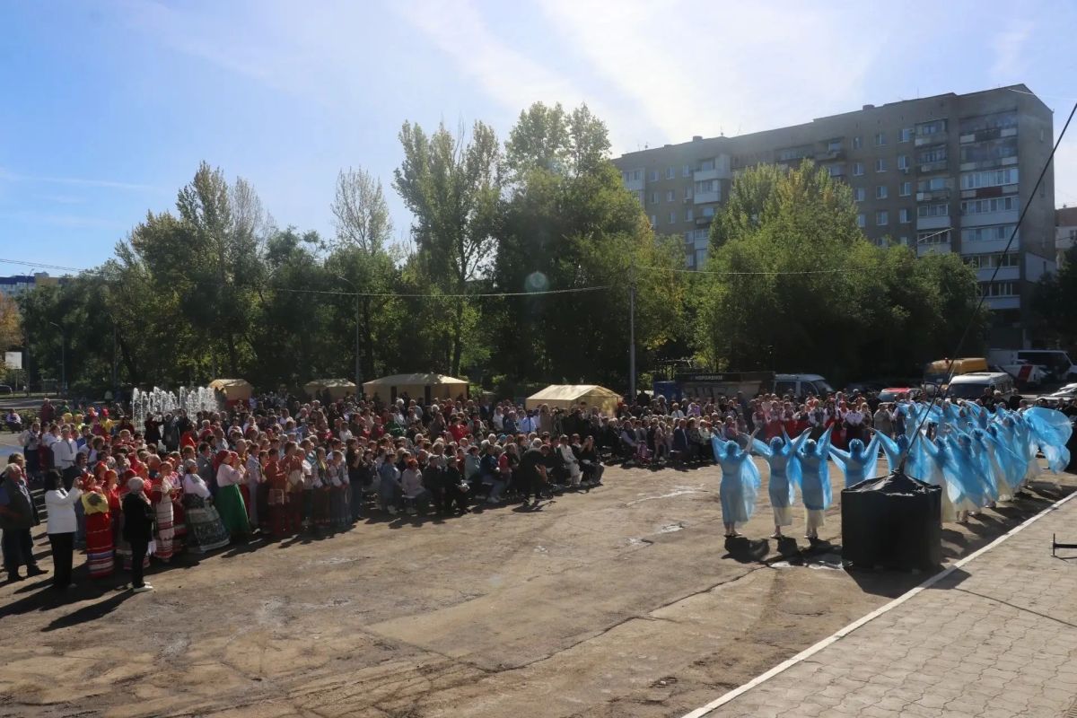В Саратове прошел смотр-конкурс исполнителей народной песни В Саратове прошел смотр-конкурс исполнителей народной песни