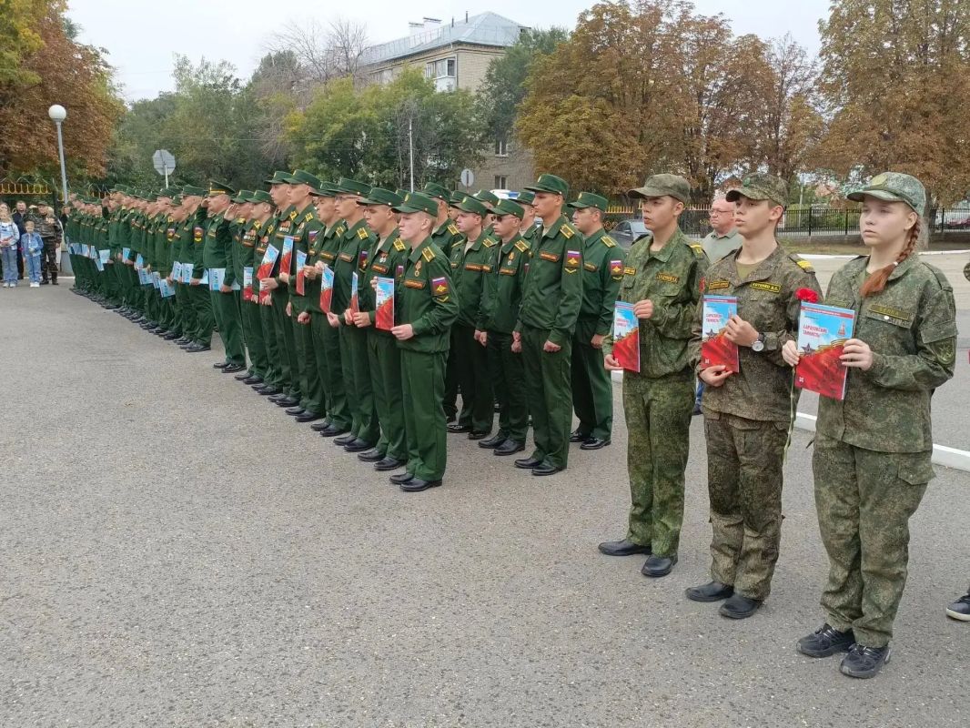 В Саратове отметили День танкиста В Саратове отметили День танкиста