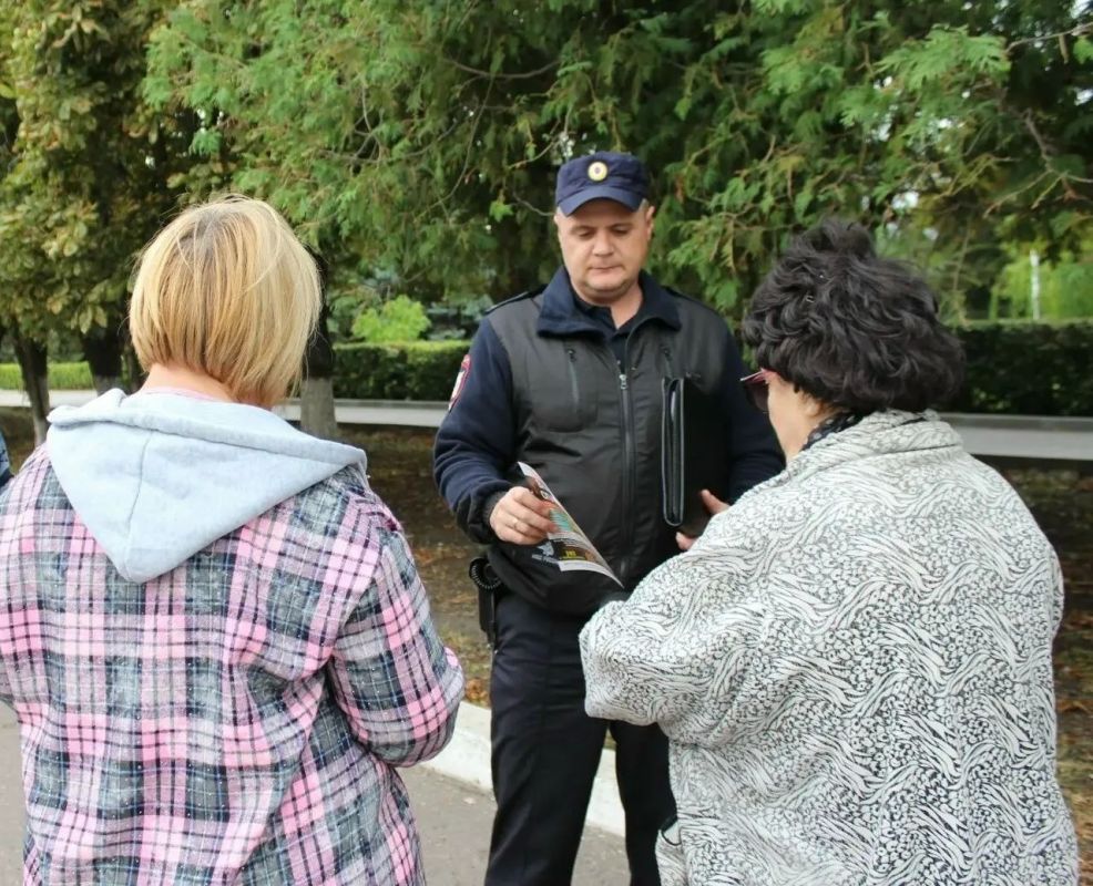 Участник конкурса «Народный участковый» стал одним из организаторов профилактического мероприятия для граждан Участник конкурса «Народный участковый» стал одним из организаторов профилактического мероприятия для граждан