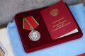 Губернатор вручил почетный знак "За мужество и отвагу" участнику СВО из Энгельса