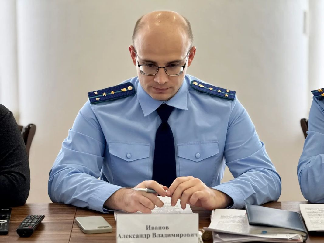 В прокуратуре Саратовской области обсудили результаты работы по обеспечению законности при реализации национальных проектов В прокуратуре Саратовской области обсудили результаты работы по обеспечению законности при реализации национальных проектов