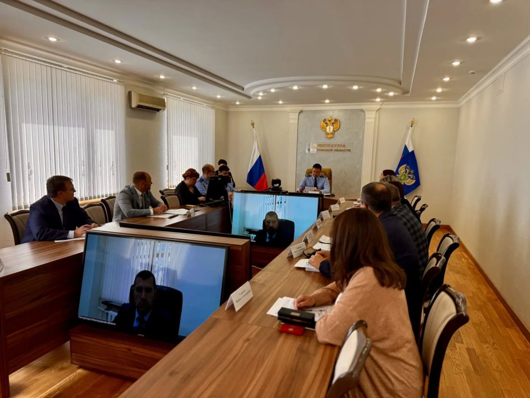 В прокуратуре Саратовской области обсудили результаты работы по обеспечению законности при реализации национальных проектов В прокуратуре Саратовской области обсудили результаты работы по обеспечению законности при реализации национальных проектов