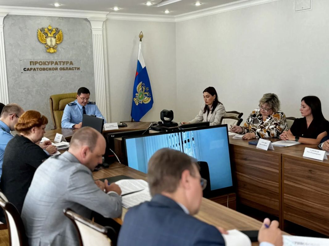 В прокуратуре Саратовской области обсудили результаты работы по обеспечению законности при реализации национальных проектов В прокуратуре Саратовской области обсудили результаты работы по обеспечению законности при реализации национальных проектов