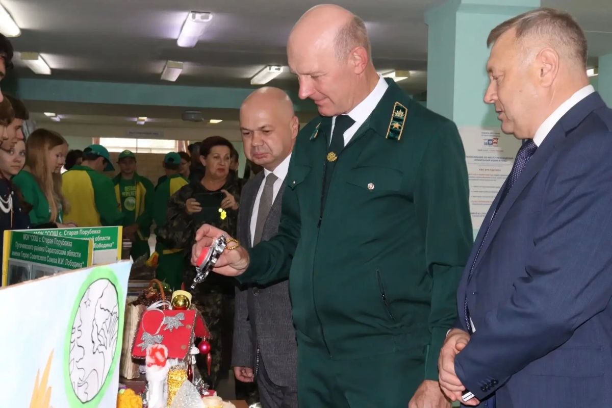 В Хвалынске определили победителей областного Слета школьных лесничеств В Хвалынске определили победителей областного Слета школьных лесничеств