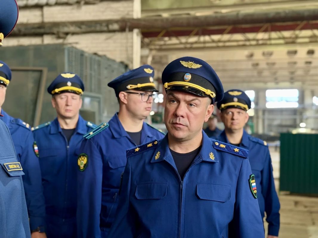Прокурор Саратовской области Роман Пантелеев проверил состояние законности в исправительном учреждении Прокурор Саратовской области Роман Пантелеев проверил состояние законности в исправительном учреждении