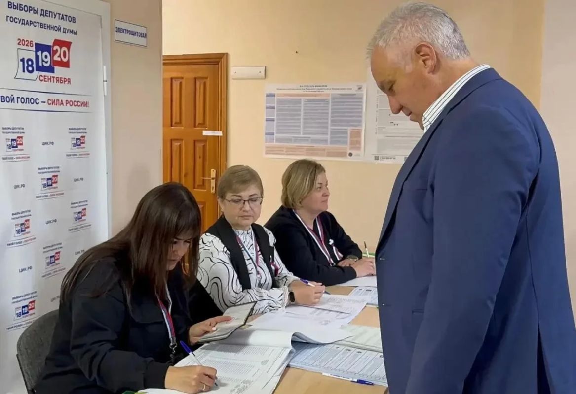 Первые лица Саратовской области проголосовали на выборах депутатов Госдумы Первые лица Саратовской области проголосовали на выборах депутатов Госдумы