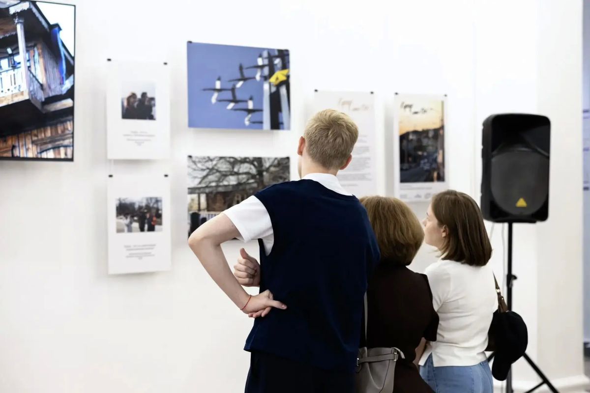 В саратовском кинотеатре «Победа» открыта фотовыставка «Город – это ты» В саратовском кинотеатре «Победа» открыта фотовыставка «Город – это ты»