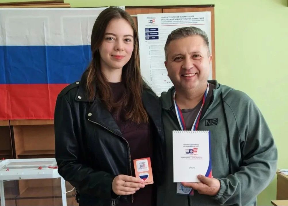 #ЕДГ2026. Первый голос — первый шаг во взрослую жизнь! Сегодня на избирательных участках Энгельсского района особенно много молодых лиц #ЕДГ2026. Первый голос — первый шаг во взрослую жизнь! Сегодня на избирательных участках Энгельсского района особенно много молодых лиц