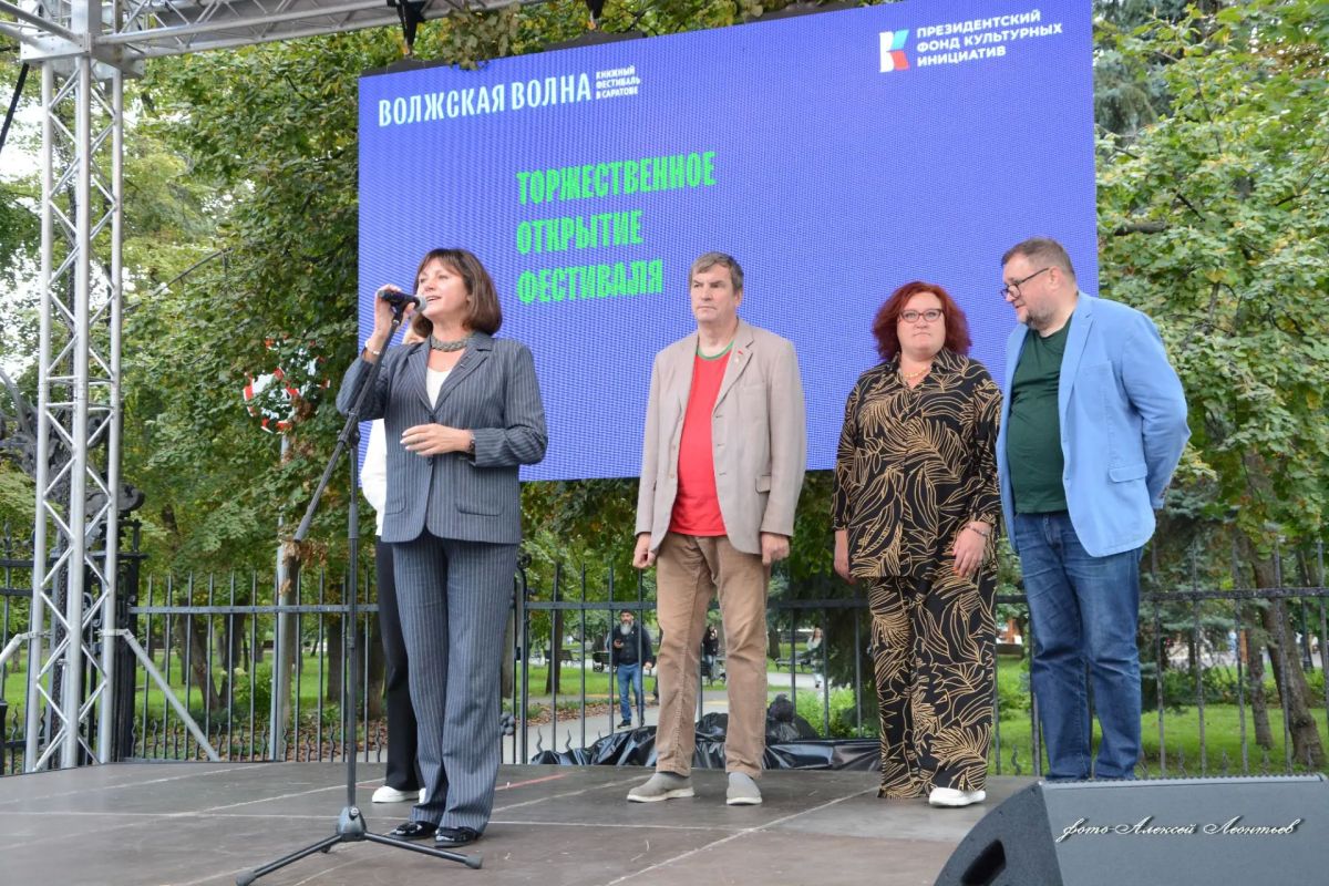 Приняла участие в открытии Международной книжной ярмаркифестиваля «Волжская волна 2026» на улице Волжская — и могу с уверенностью сказать: это событие, которое формирует культурную карту региона Приняла участие в открытии Международной книжной ярмаркифестиваля «Волжская волна 2026» на улице Волжская — и могу с уверенностью сказать: это событие, которое формирует культурную карту региона