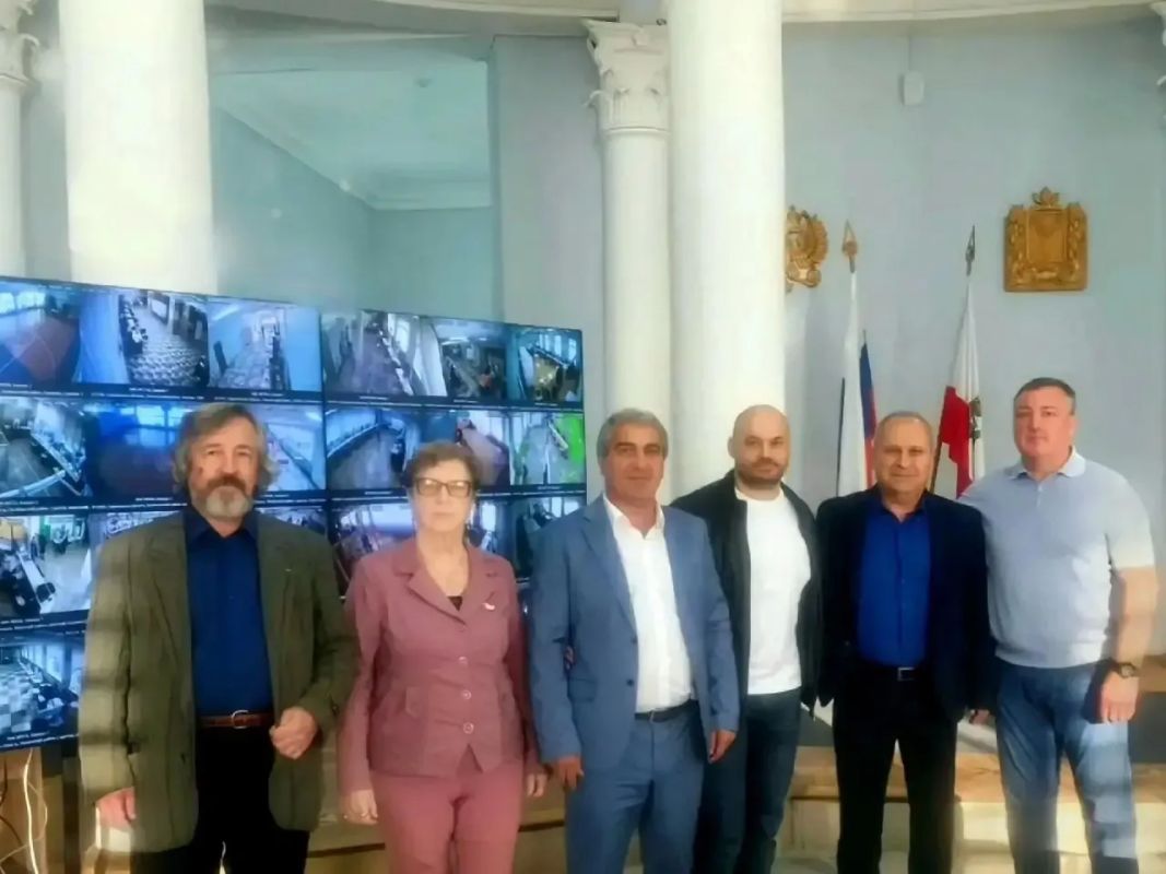 В Саратовской области продолжается второй день голосования на выборах депутатов Государственной Думы Федерального Собрания Российской Федерации и иных выборов, назначенных на 20 сентября 2026 года В Саратовской области продолжается второй день голосования на выборах депутатов Государственной Думы Федерального Собрания Российской Федерации и иных выборов, назначенных на 20 сентября 2026 года