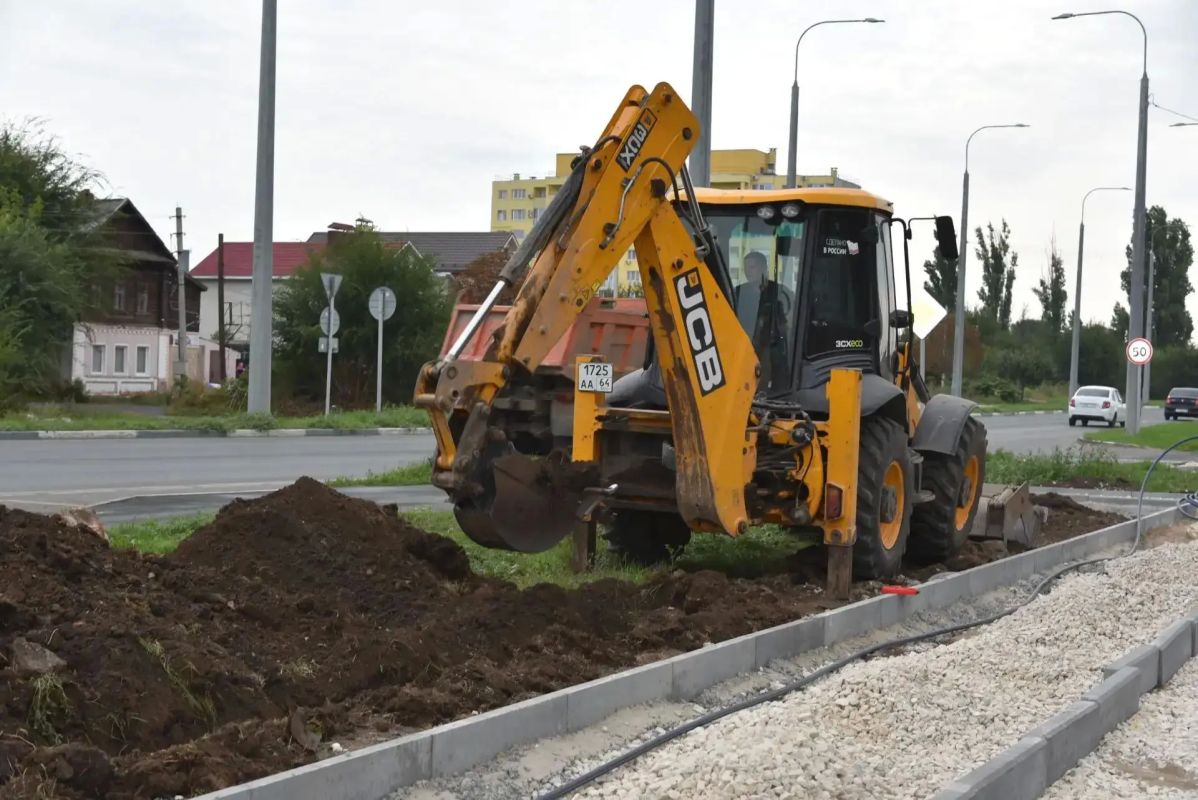 В Балаково продолжаются работы по благоустройству Сиреневого сквера В Балаково продолжаются работы по благоустройству Сиреневого сквера