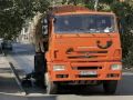 Уборка города. Коммунальные службы осуществляют уборку дорог и тротуаров, мойку и ремонт остановочных павильонов, уход за зелеными зонами, подбор мусора, а также ремонт дорожных знаков и ограждений