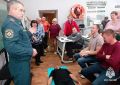 Уроки для учителей. Сотрудник МЧС России провел для преподавателей предмета «Основы безопасности и защиты Родины» практическое занятие по первой помощи