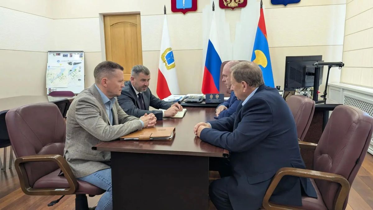 Сегодня на Совете представили двух новых депутатов, избранных по итогам довыборов Сегодня на Совете представили двух новых депутатов, избранных по итогам довыборов