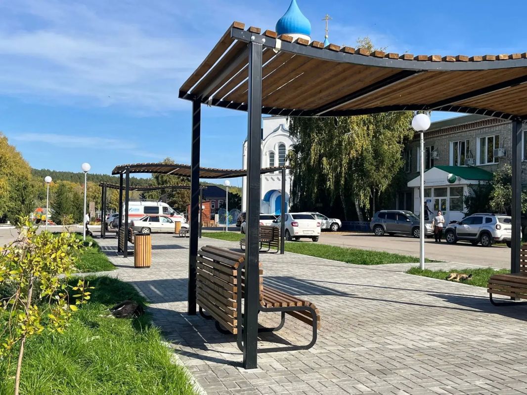 В Балтае благоустроили сквер «Встреча» в рамках национального проекта В Балтае благоустроили сквер «Встреча» в рамках национального проекта