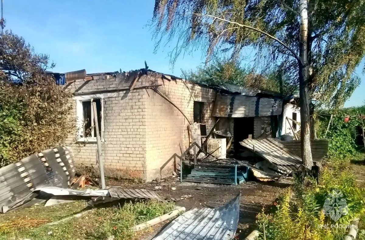 На пожаре в Марксовском районе погиб мужчина