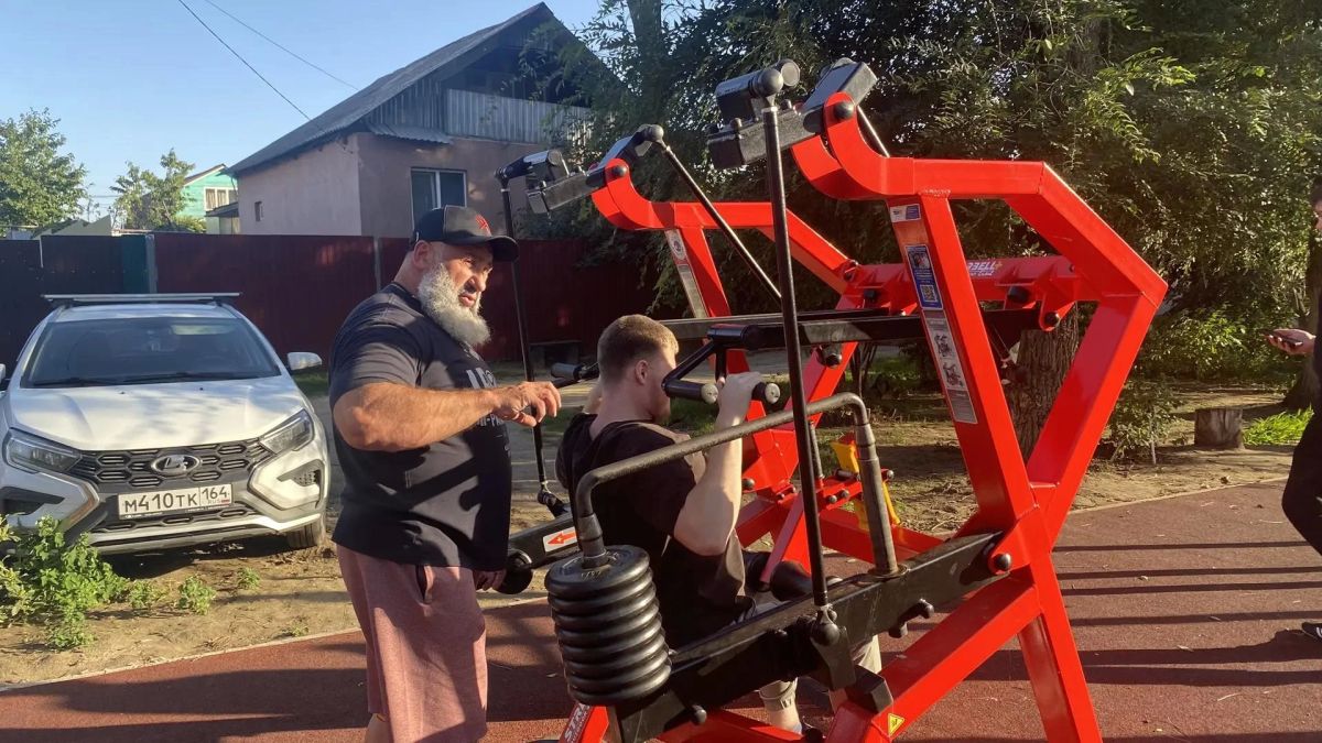 В фитнес-парке напротив городского пляжа в Энгельсе прошла очередная открытая тренировка В фитнес-парке напротив городского пляжа в Энгельсе прошла очередная открытая тренировка
