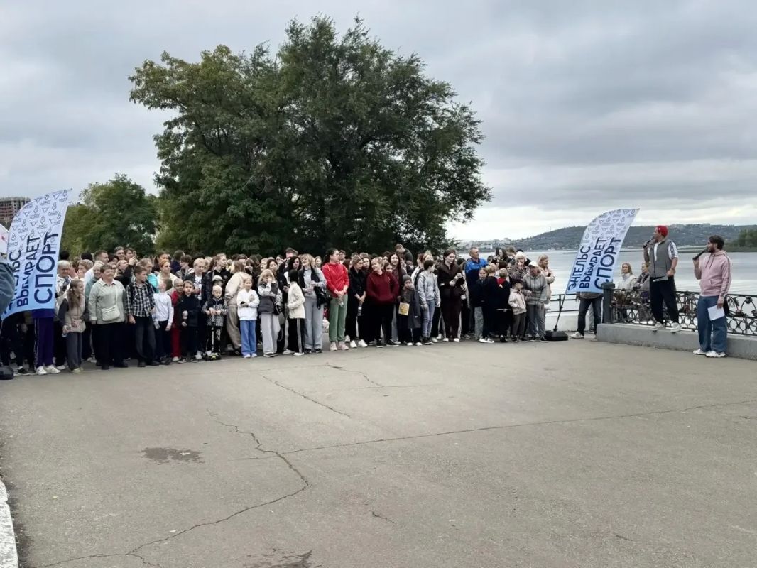 Энгельс присоединился к масштабной всероссийской акции «10 000 шагов к жизни» Энгельс присоединился к масштабной всероссийской акции «10 000 шагов к жизни»
