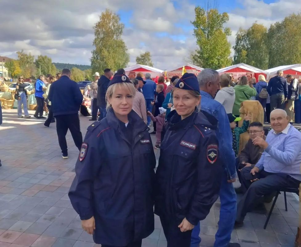 Сегодня в рамках рубрики #ИсториясГеографией отправимся на праздник мордовской культуры #Шумбрат, который собрал сотни гостей на Петровской земле Сегодня в рамках рубрики #ИсториясГеографией отправимся на праздник мордовской культуры #Шумбрат, который собрал сотни гостей на Петровской земле