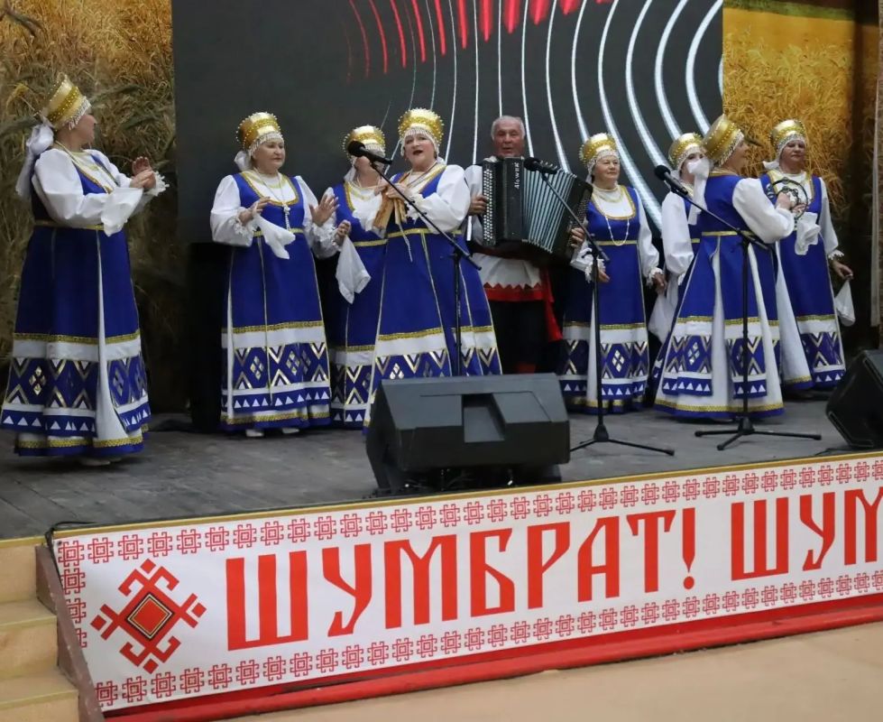 Сегодня в рамках рубрики #ИсториясГеографией отправимся на праздник мордовской культуры #Шумбрат, который собрал сотни гостей на Петровской земле Сегодня в рамках рубрики #ИсториясГеографией отправимся на праздник мордовской культуры #Шумбрат, который собрал сотни гостей на Петровской земле