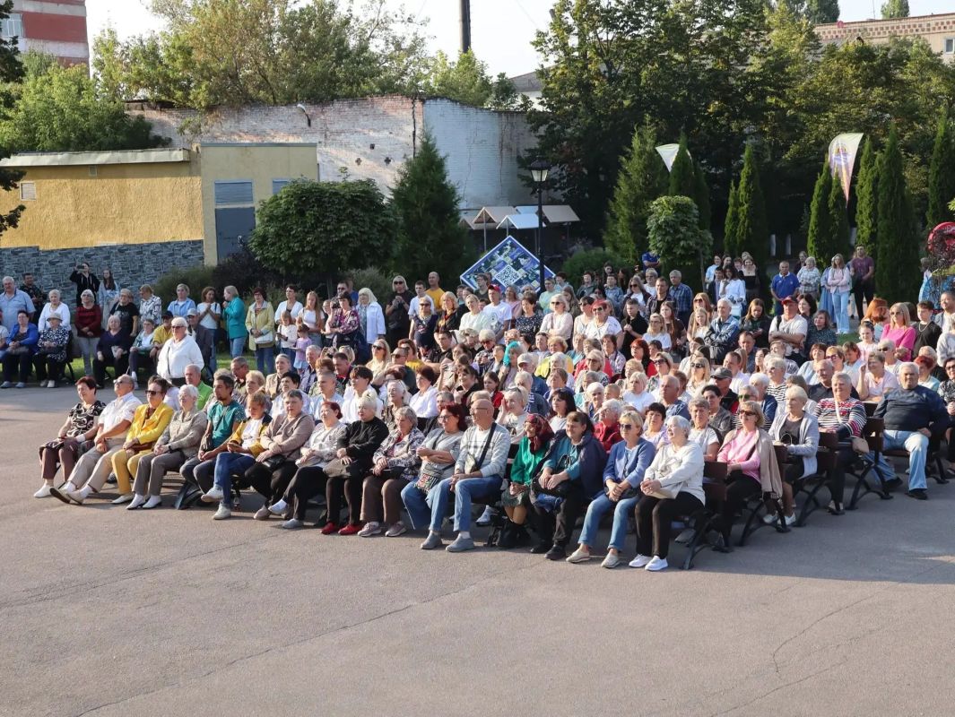 Юбилейный X Всероссийский фестиваль «Театральное Прихопёрье» собрал на одной сцене всю театральную карту России Юбилейный X Всероссийский фестиваль «Театральное Прихопёрье» собрал на одной сцене всю театральную карту России