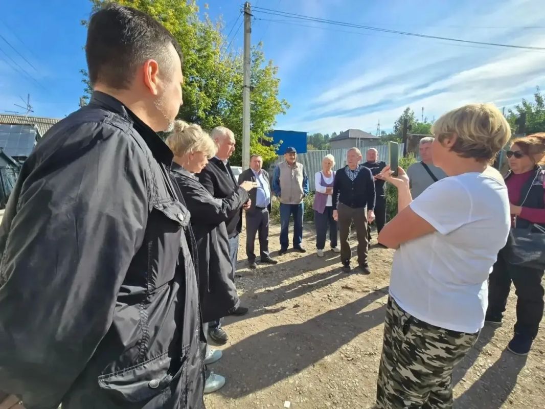 МУП «Энгельс-Водоканал» проводит аварийно-восстановительные работы на участке канализационной линии МУП «Энгельс-Водоканал» проводит аварийно-восстановительные работы на участке канализационной линии