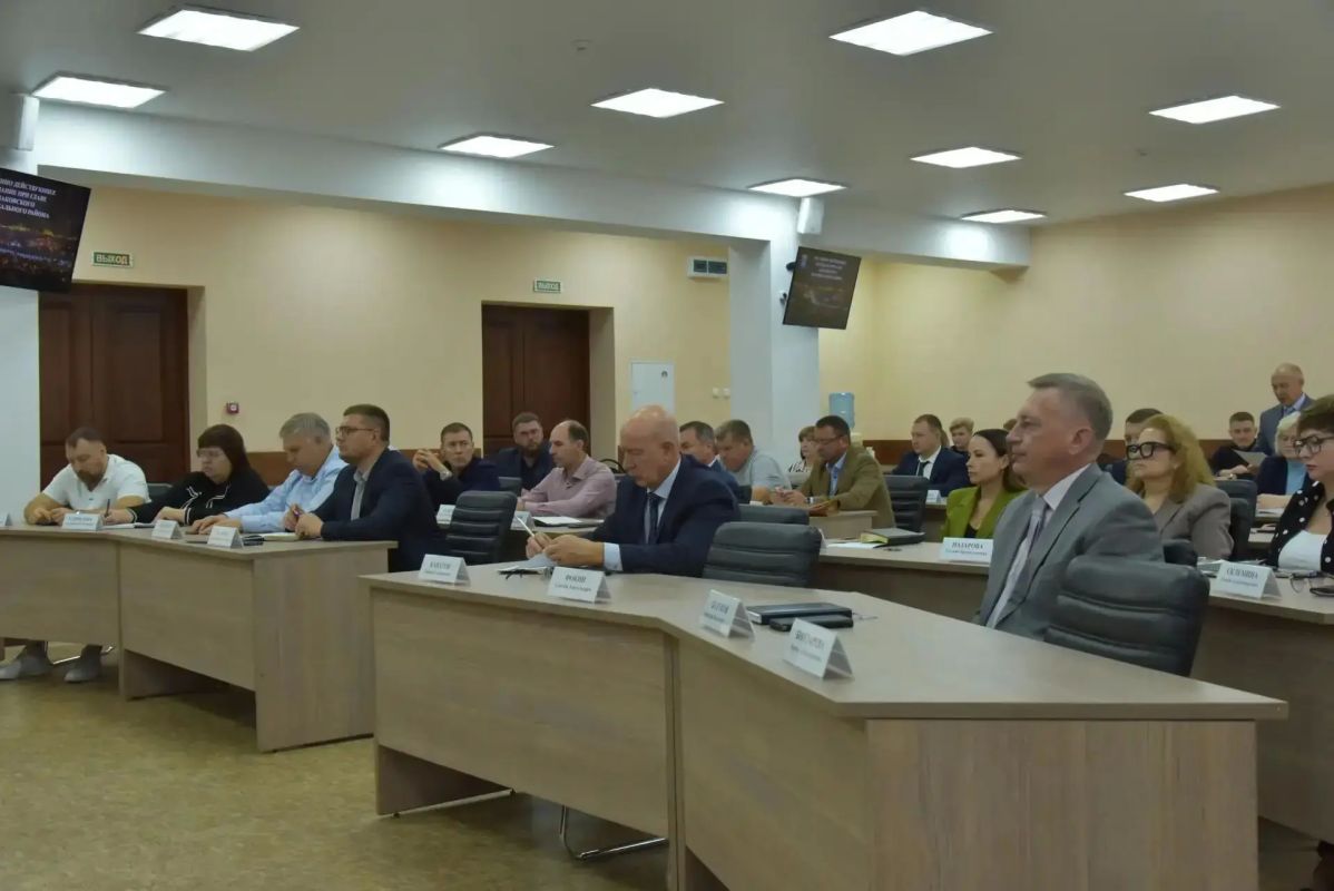 Сегодня провели постоянно действующее совещание Сегодня провели постоянно действующее совещание