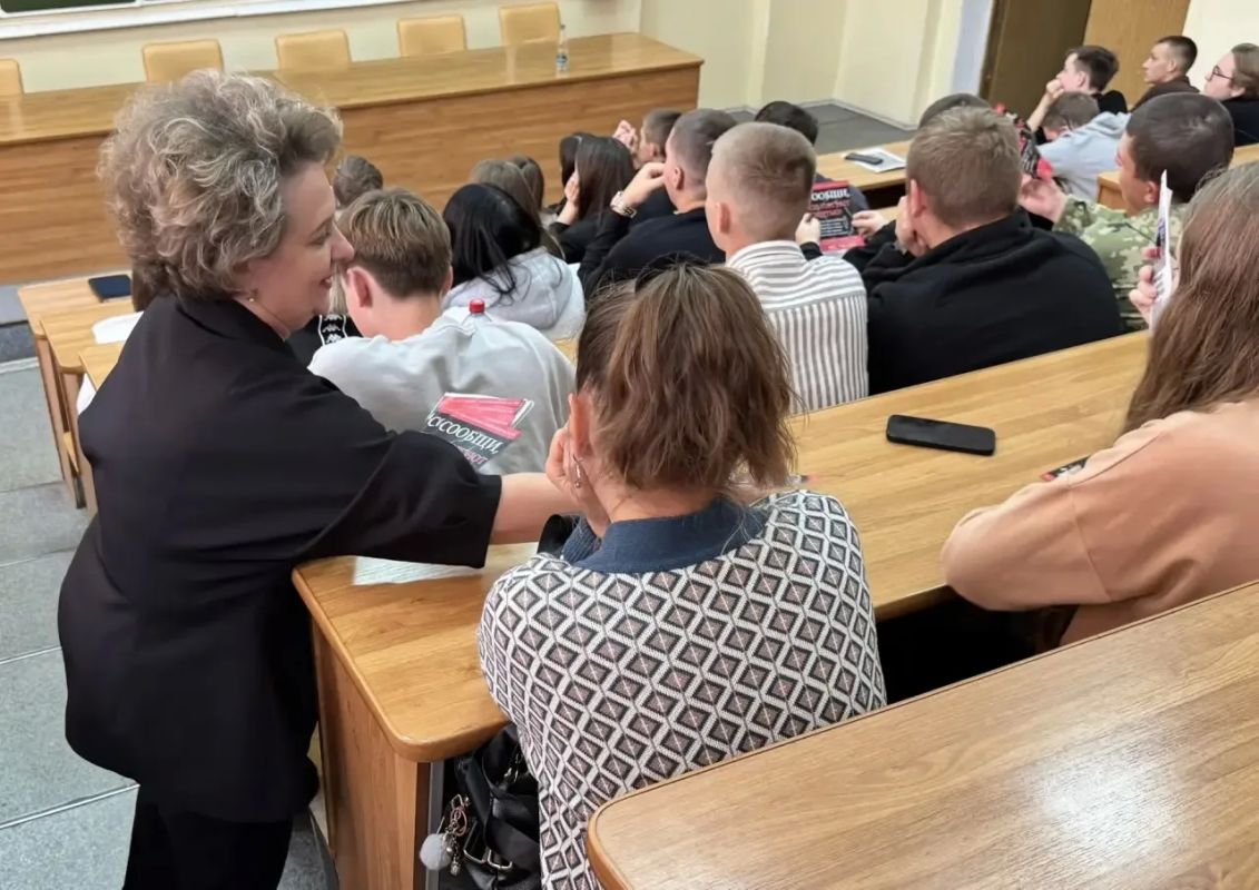 В Саратовском аграрном университете прошла встреча студентов с сотрудниками полиции В Саратовском аграрном университете прошла встреча студентов с сотрудниками полиции