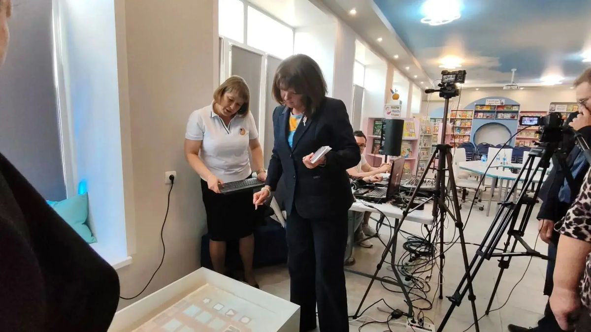 В Красном Куте открылась космическая библиотека нового поколения В Красном Куте открылась космическая библиотека нового поколения