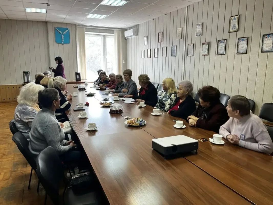 Сегодня в России отмечают День пожилого человека! Сегодня в России отмечают День пожилого человека!