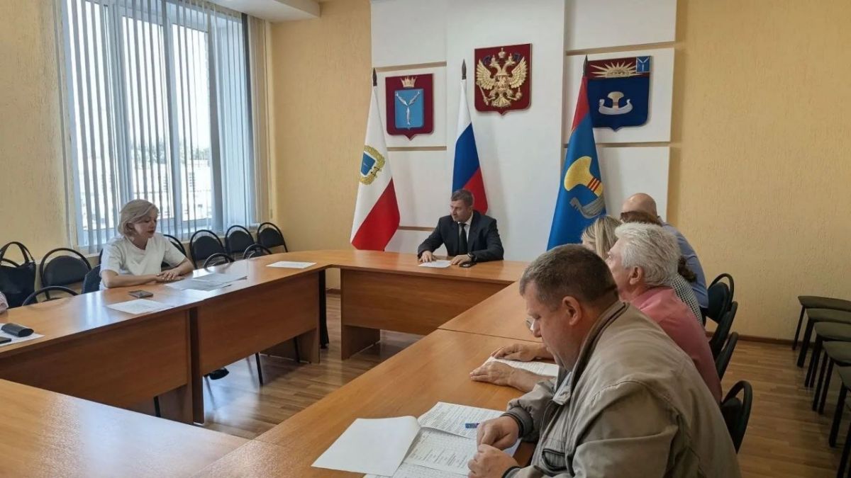 На заседании комиссии по безопасности дорожного движения обсудили важные вопросы