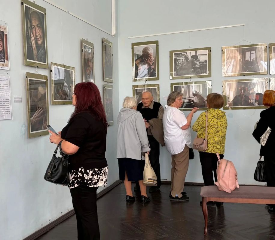 В Доме работников искусств открыли выставку о Героях В Доме работников искусств открыли выставку о Героях